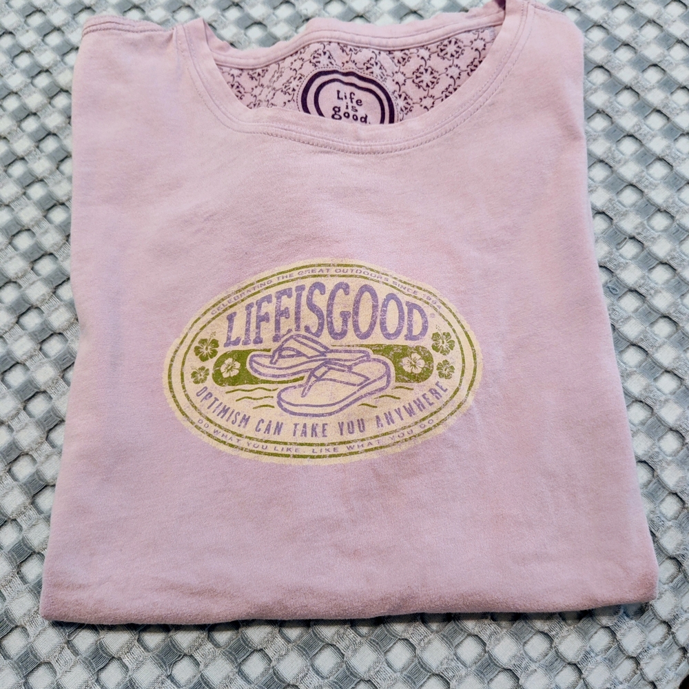 Life Is Good Women's Light Purple Graphic T-shirt Large